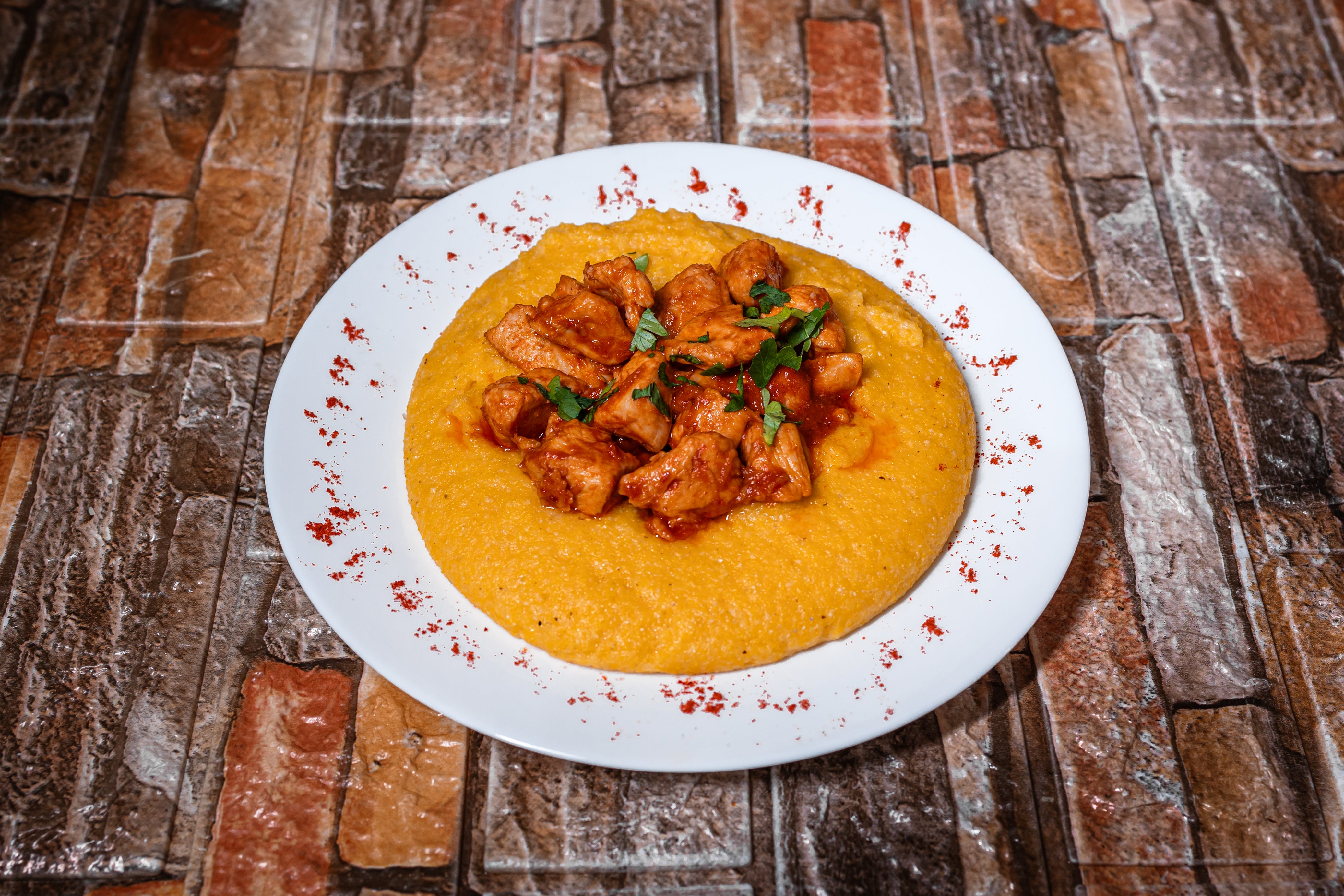 Tochitura cu mamaliga